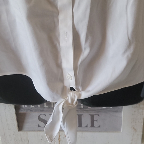 White women's shirt size 3 , large - Picture 4 of 7